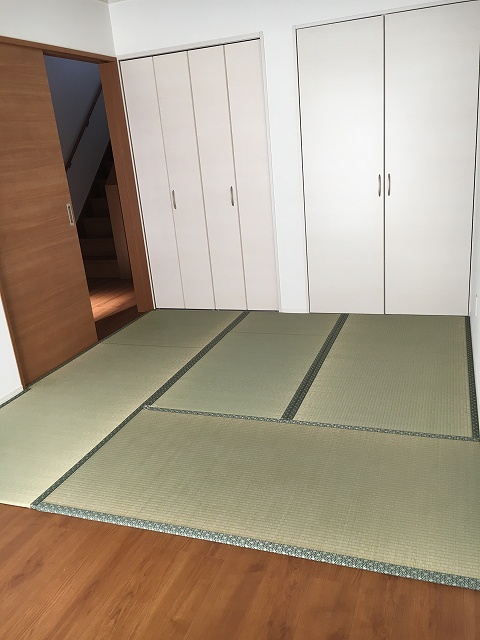 床下収納庫（コンフォート）①：敷畳を敷くことで、洋室が和室として利用できます。